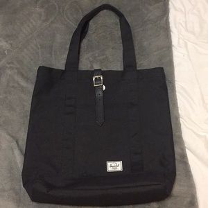 Herschel Market Tote in Black